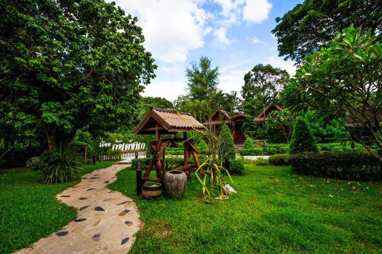 Ruan Kanchanok Pakchong Exterior photo