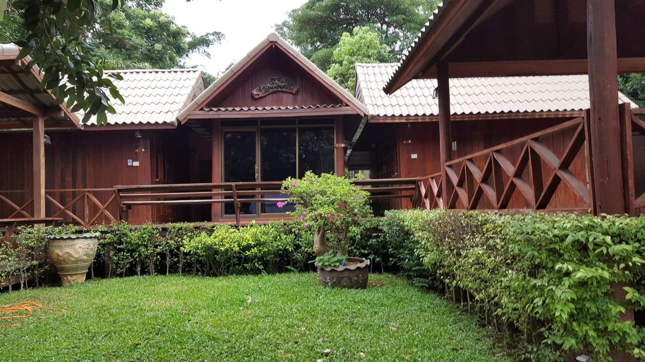 Ruan Kanchanok Pakchong Exterior photo